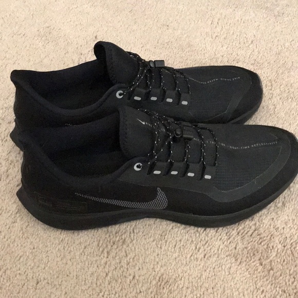 nike pegasus 35 shield black